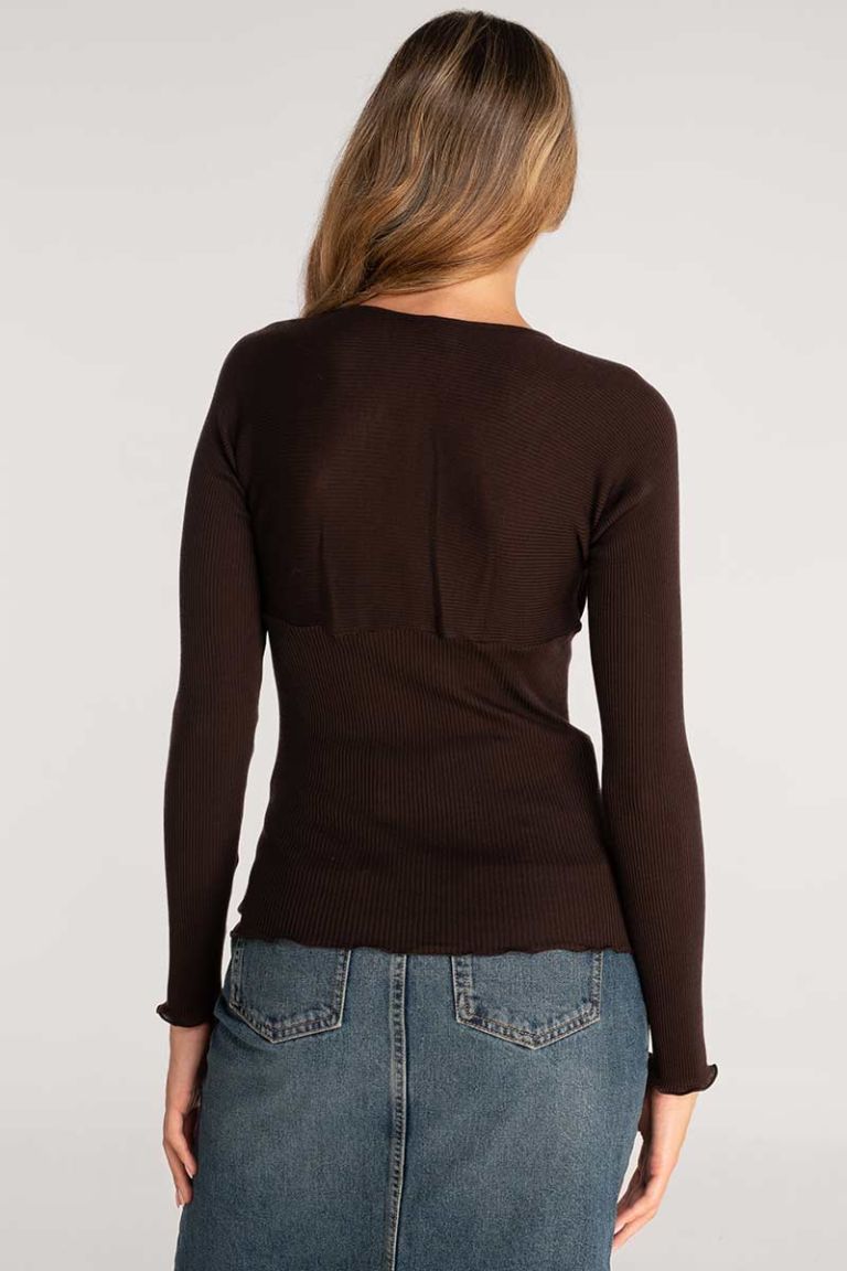 Maglia lana e seta con scollatura ritagli e anello