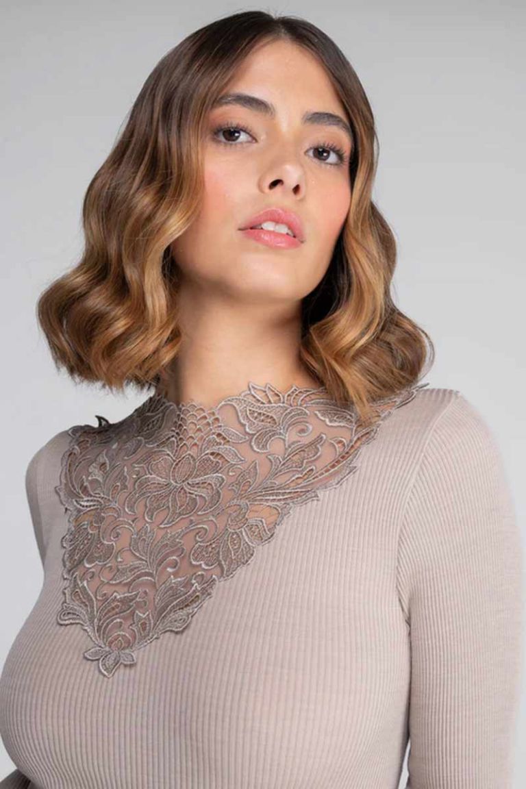 Maglia tortora lana seta scollo a V macramè Oscalito
