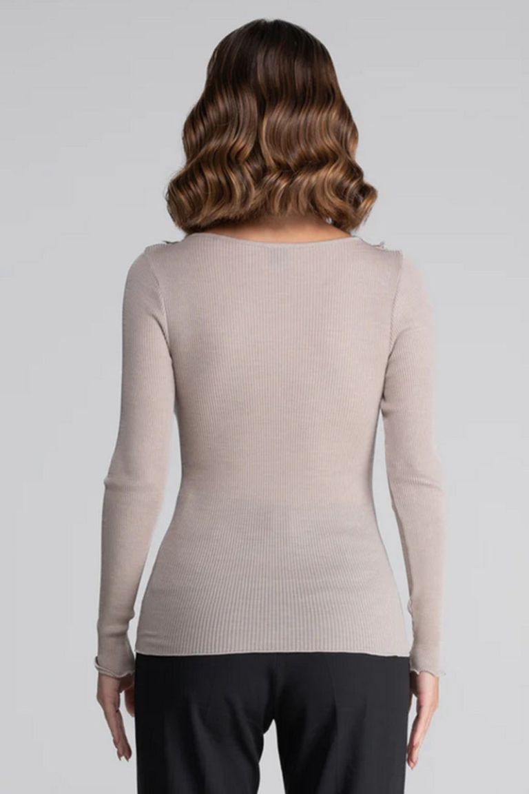 Maglia tortora lana seta scollo a V macramè