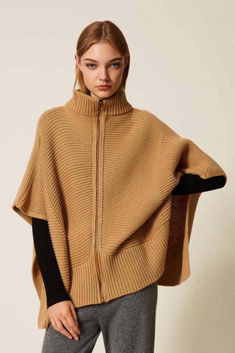 Poncho in maglia con zip