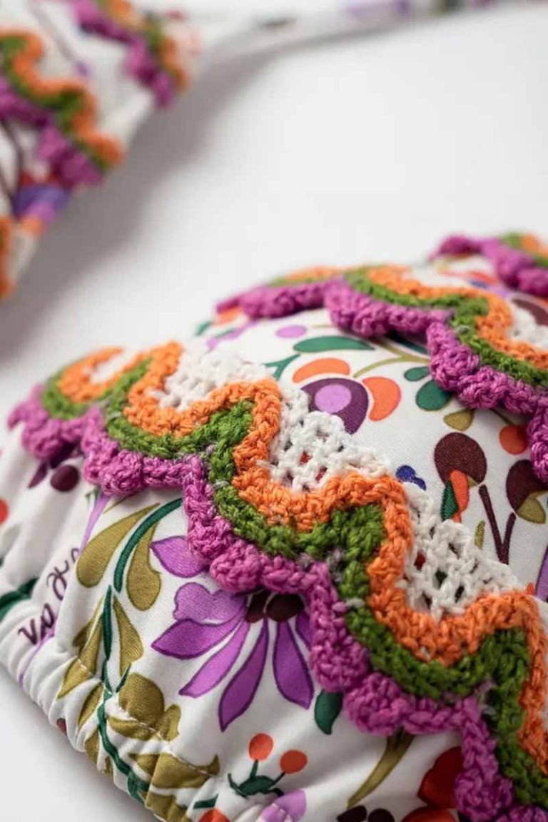 Bikini triangolo effetto uncinetto Folk