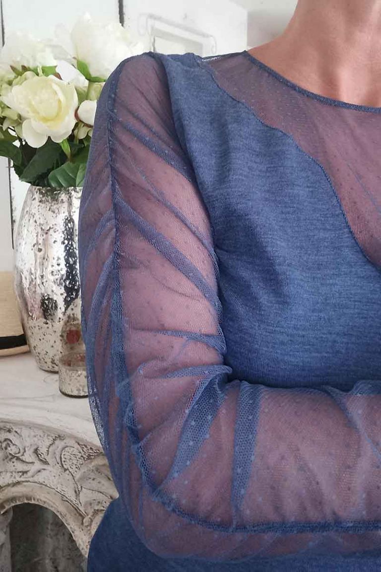 Maglia manica lunga costine in lana e seta con pizzo su tulle plumetis