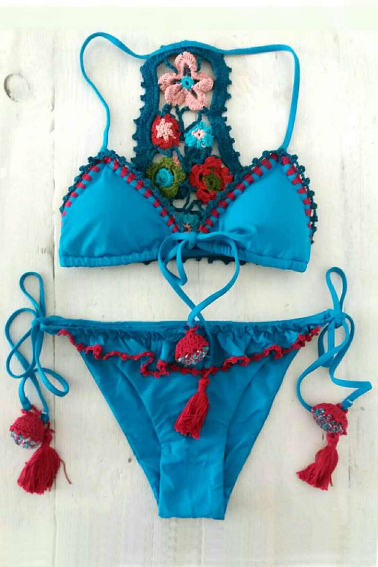 Bikini triangolo con ricamo macramè
